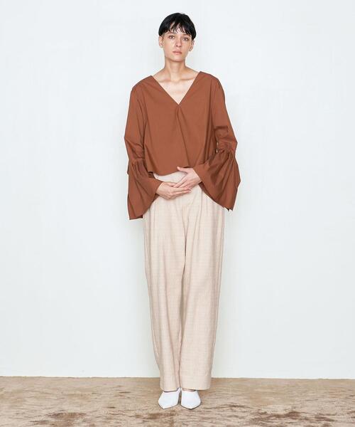 AEWEN MATOPH（イウエン マトフ）の「＜AEWEN MATOPH（イウエン マトフ）＞タイプライター2WAY ベルスリーブ ブラウス（シャツ/ブラウス・レディース・ホワイト/ブラック/ブラウン/オリーブ・FREE）」の5枚目の写真