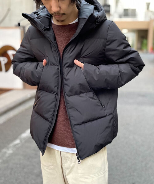 GLOSTER（グロスター）の「【GLOSTER/グロスター】ミニリップ フーデットダウンブルゾン（ダウンジャケット/コート・メンズ・ブラック/ネイビー/グレイッシュベージュ・MEDIUM/LARGE）」の2枚目の写真