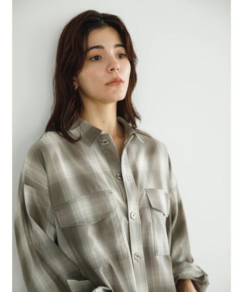 koe（コエ）の「オンブレチェックBIGシャツ*（シャツ/ブラウス・レディース・ベージュ/レッド/ブルー・M）」の5枚目の写真