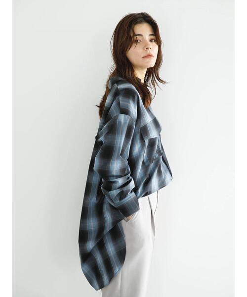 koe（コエ）の「オンブレチェックBIGシャツ*（シャツ/ブラウス・レディース・ベージュ/レッド/ブルー・M）」の21枚目の写真