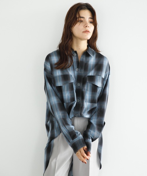 koe（コエ）の「オンブレチェックBIGシャツ*（シャツ/ブラウス・レディース・ベージュ/レッド/ブルー・M）」の3枚目の写真