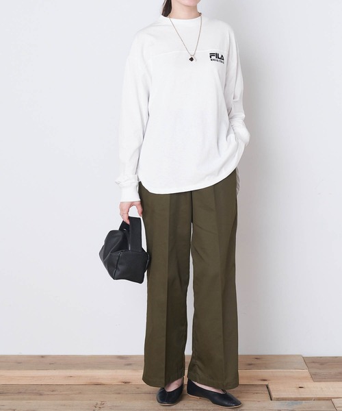 FILA（フィラ）の「FILA/フィラ 別注 フロントロゴ刺繍＆バックプリント ビッグシルエットフットボール長袖Tシャツ（Tシャツ/カットソー・レディース・モカ/グリーン系その他/ホワイト/グレイッシュブルー/グレイッシュベージュ/ブラック・FREE）」の13枚目の写真