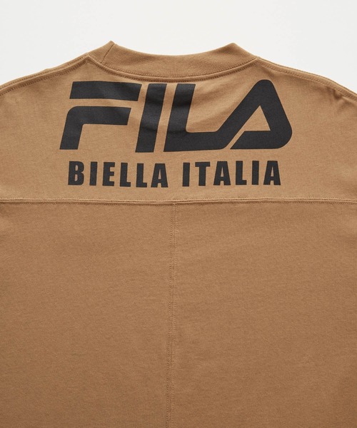 FILA（フィラ）の「FILA/フィラ 別注 フロントロゴ刺繍＆バックプリント ビッグシルエットフットボール長袖Tシャツ（Tシャツ/カットソー・レディース・モカ/グリーン系その他/ホワイト/グレイッシュブルー/グレイッシュベージュ/ブラック・FREE）」の8枚目の写真