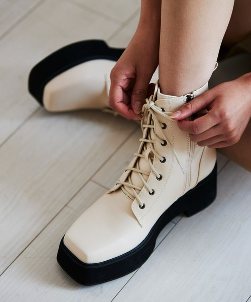 Fabby fabby（ファビィーファビィー）の「スクエアレースアップ厚底ショートブーツ（ブーツ・レディース・ブラック/オフホワイト/ブラウン・MEDIUM/SMALL/LARGE/X-SMALL）」の10枚目の写真