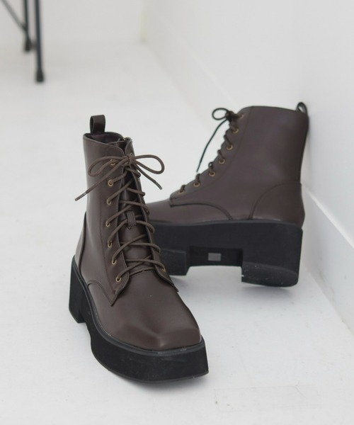 Fabby fabby（ファビィーファビィー）の「スクエアレースアップ厚底ショートブーツ（ブーツ・レディース・ブラック/オフホワイト/ブラウン・MEDIUM/SMALL/LARGE/X-SMALL）」の12枚目の写真
