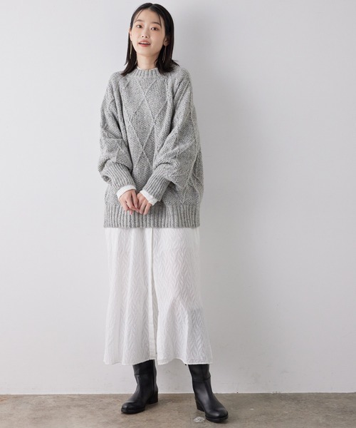 SALON adam et rope'(サロン アダム エ ロペ)の「イナホケーブルニットプルオーバー(ニット/セーター・レディース・グレー/ダークブラウン/オフホワイト・FREE)」の4枚目の写真