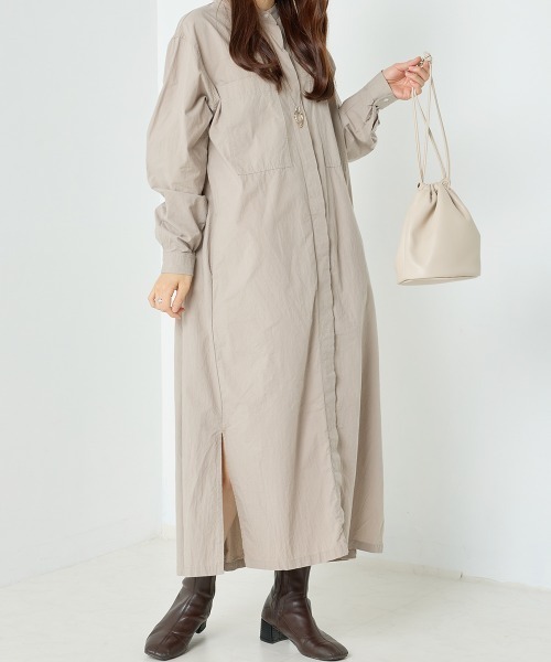 OMNES(オムネス)の「塩縮加工タイプライタービッグポケットシャツワンピース(ワンピース・レディース・ホワイト/ブラック/ベージュ/ブルー系その他・FREE)」の3枚目の写真