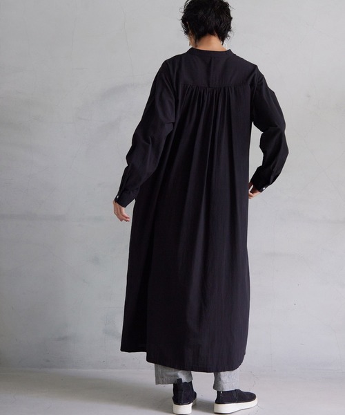OMNES(オムネス)の「塩縮加工タイプライタービッグポケットシャツワンピース(ワンピース・レディース・ホワイト/ブラック/ベージュ/ブルー系その他・FREE)」の10枚目の写真