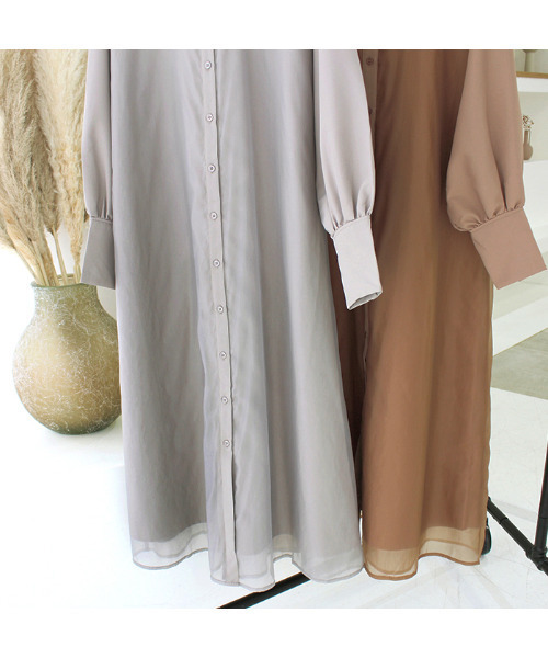 MODE ROBE（モードローブ）の「オーガンジーレイヤードワンピース（シャツワンピース・レディース・ブラウン/グレイッシュベージュ・FREE）」の9枚目の写真