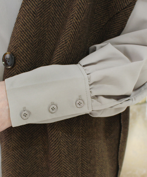 MODE ROBE（モードローブ）の「オーガンジーレイヤードワンピース（シャツワンピース・レディース・ブラウン/グレイッシュベージュ・FREE）」の20枚目の写真