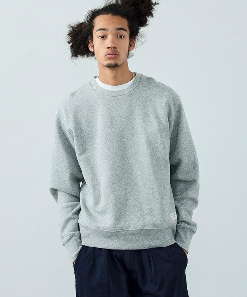 Alpha Industries（アルファインダストリーズ）の「【直営店限定】パッチドラベルクルーネックスウェット（無地）（スウェット・メンズ・ホワイト/ブラック/ヘザーグレー・MEDIUM/LARGE/X-LARGE）」の3枚目の写真