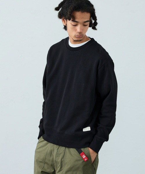 Alpha Industries（アルファインダストリーズ）の「【直営店限定】パッチドラベルクルーネックスウェット（無地）（スウェット・メンズ・ホワイト/ブラック/ヘザーグレー・MEDIUM/LARGE/X-LARGE）」の2枚目の写真