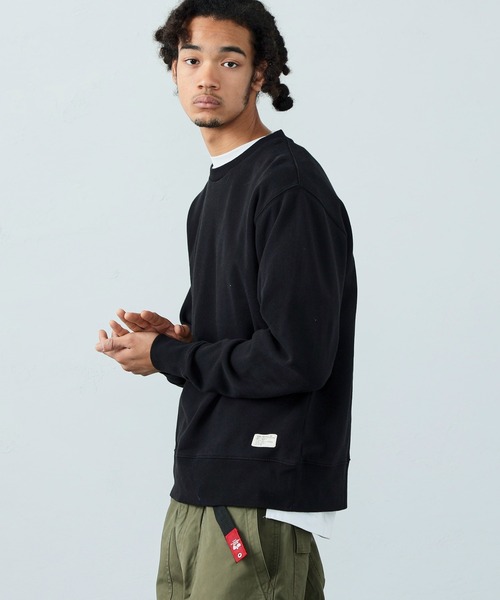 Alpha Industries（アルファインダストリーズ）の「【直営店限定】パッチドラベルクルーネックスウェット（無地）（スウェット・メンズ・ホワイト/ブラック/ヘザーグレー・MEDIUM/LARGE/X-LARGE）」の17枚目の写真