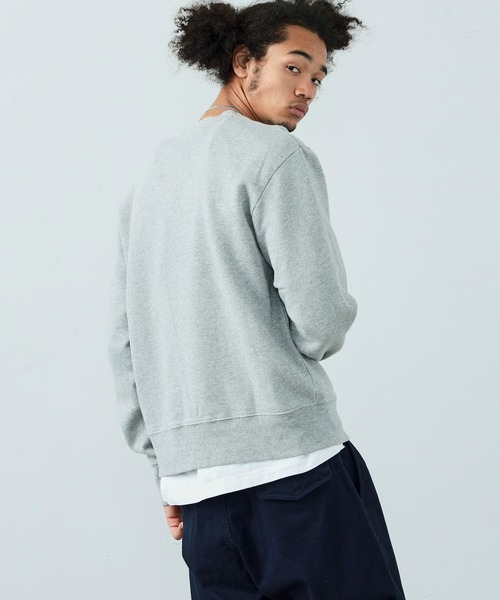 Alpha Industries（アルファインダストリーズ）の「【直営店限定】パッチドラベルクルーネックスウェット（無地）（スウェット・メンズ・ホワイト/ブラック/ヘザーグレー・MEDIUM/LARGE/X-LARGE）」の15枚目の写真