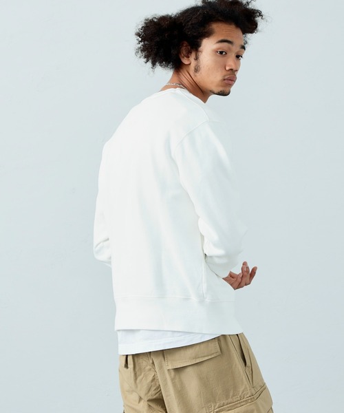 Alpha Industries（アルファインダストリーズ）の「【直営店限定】パッチドラベルクルーネックスウェット（無地）（スウェット・メンズ・ホワイト/ブラック/ヘザーグレー・MEDIUM/LARGE/X-LARGE）」の8枚目の写真