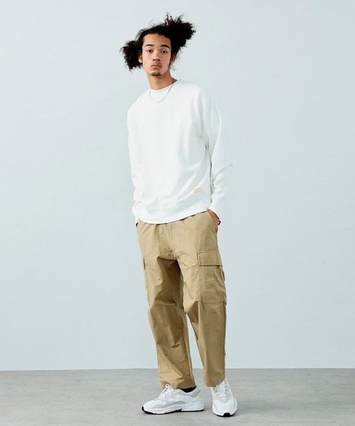 Alpha Industries（アルファインダストリーズ）の「【直営店限定】パッチドラベルクルーネックスウェット（無地）（スウェット・メンズ・ホワイト/ブラック/ヘザーグレー・MEDIUM/LARGE/X-LARGE）」の18枚目の写真