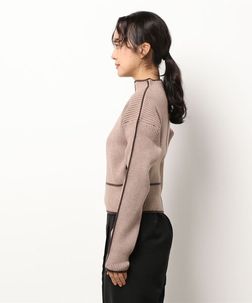 AMBIENT(アンビエント)の「バイカラーパイピングリブニット(ニット/セーター・レディース・ブラック/オリーブ/モカ/アイボリー・FREE)」の15枚目の写真