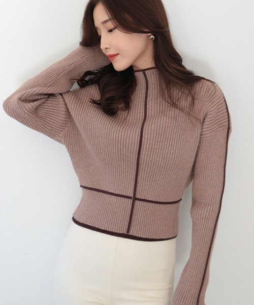 AMBIENT(アンビエント)の「バイカラーパイピングリブニット(ニット/セーター・レディース・ブラック/オリーブ/モカ/アイボリー・FREE)」の4枚目の写真