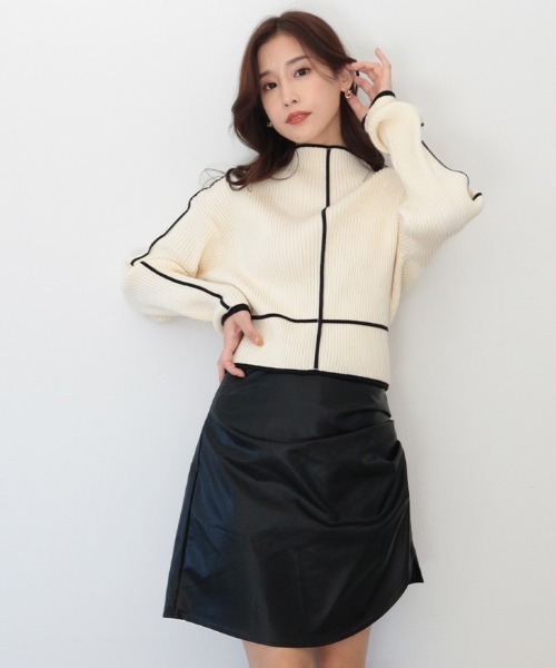 AMBIENT(アンビエント)の「バイカラーパイピングリブニット(ニット/セーター・レディース・ブラック/オリーブ/モカ/アイボリー・FREE)」の11枚目の写真