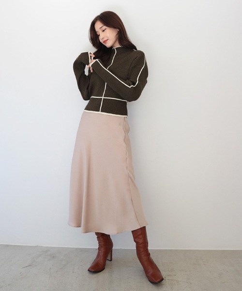 AMBIENT(アンビエント)の「バイカラーパイピングリブニット(ニット/セーター・レディース・ブラック/オリーブ/モカ/アイボリー・FREE)」の14枚目の写真