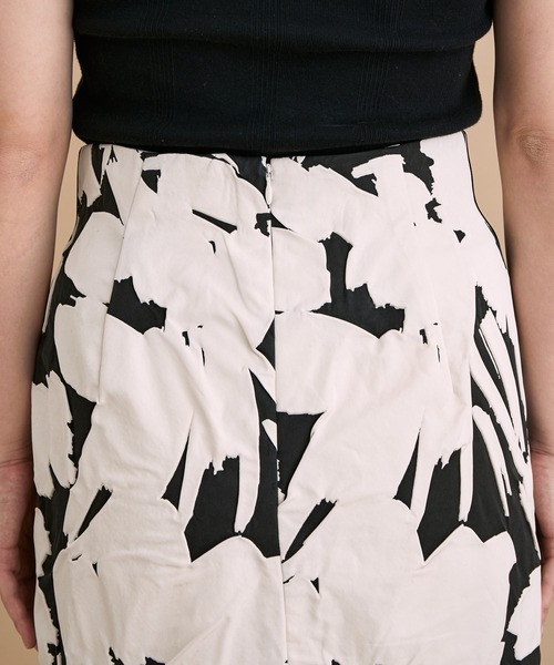 ADAM ET ROPE'（アダムエロペ）の「シュリンクプリントスカート（スカート・レディース・オレンジ系その他/ブラック系その他・38/36）」の10枚目の写真