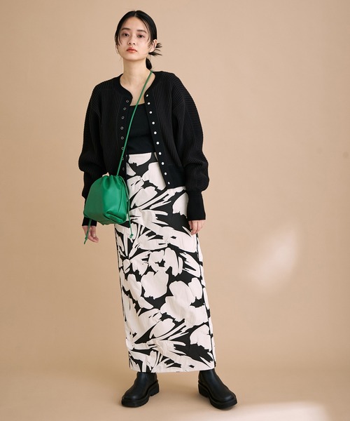 ADAM ET ROPE'（アダムエロペ）の「シュリンクプリントスカート（スカート・レディース・オレンジ系その他/ブラック系その他・38/36）」の4枚目の写真