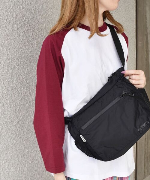 GERRY(ジェリー)の「【WEB限定】GERRY: 【撥水】シーム ショルダー バック◇(ショルダーバッグ・メンズ・ブラック・ONE SIZE)」の17枚目の写真