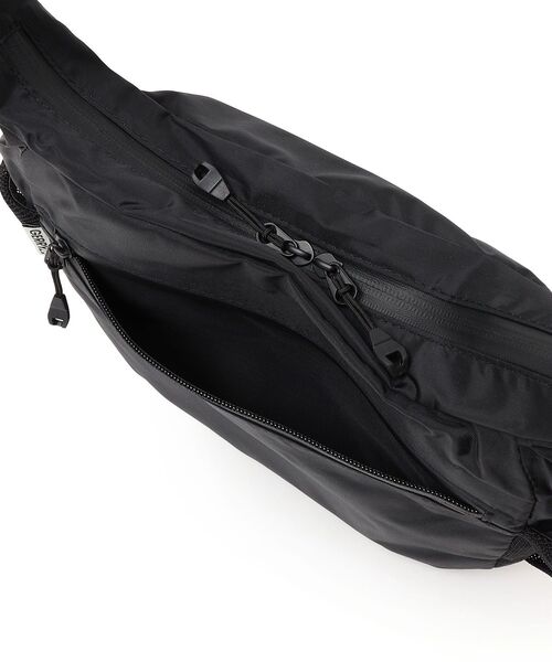 GERRY(ジェリー)の「【WEB限定】GERRY: 【撥水】シーム ショルダー バック◇(ショルダーバッグ・メンズ・ブラック・ONE SIZE)」の2枚目の写真