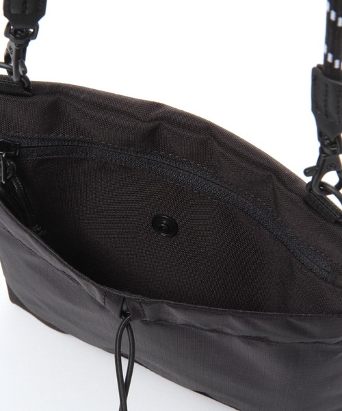 GLOBAL WORK（グローバルワーク）の「ハッスイサコッシュ/264190（ショルダーバッグ・メンズ・ブラック/カーキ/ベージュ・FREE）」の5枚目の写真