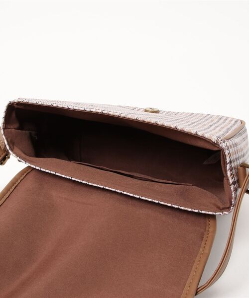 ehka sopo(エヘカソポ)の「チェックパイピングショルダーバッグ(ショルダーバッグ・レディース・キャメル/ダークブラウン/ベージュ/ブラウン・フリ-)」の7枚目の写真