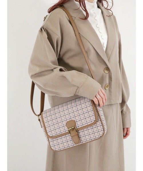 ehka sopo(エヘカソポ)の「チェックパイピングショルダーバッグ(ショルダーバッグ・レディース・キャメル/ダークブラウン/ベージュ/ブラウン・フリ-)」の4枚目の写真