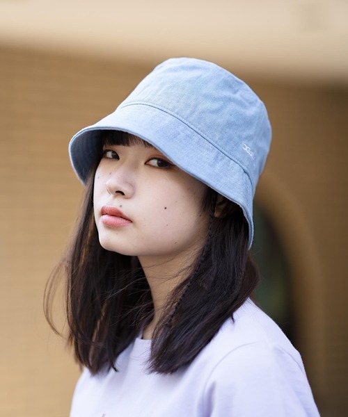 X-girl（エックスガール）の「BASIC BUCKET HAT/ベーシック　バケットハット（ハット・レディース・ホワイト/ブラック/ライトインディゴブルー/ライトパープル・ONE SIZE）」の10枚目の写真