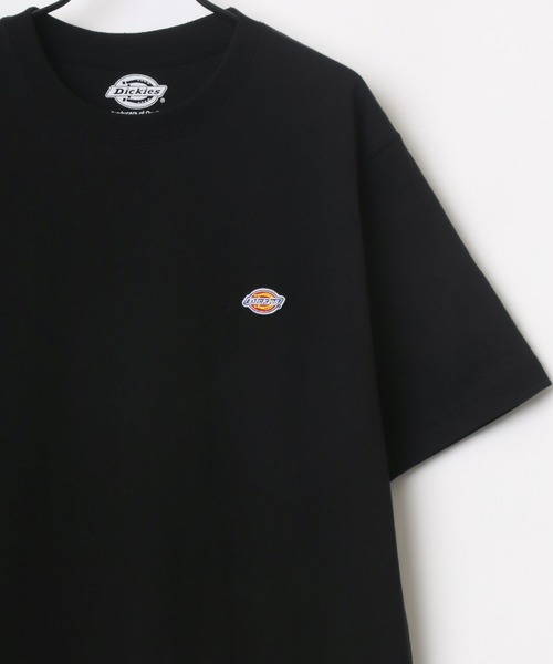 Dickies（ディッキーズ）の「Dickies/ディッキーズ オーバーサイズ ミニロゴワッペン ワンポイント刺繍 半袖Tシャツ/リブライン リンガーT/レディース メンズ（Tシャツ/カットソー・メンズ・ホワイト/ブラック/ダークグリーン/サックスブルー/オートミール/ブラック系その他/ベージュ系その他/グリーン系その他/ブルー系その他/スミクロ/ベージュ系その他2/オレンジ/ベージュ/ホワイト系その他/ブラック系その他2・M/L/XL）」の4枚目の写真