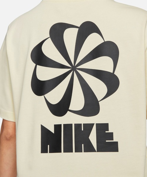 NIKE（ナイキ）の「NIKE WOMENS TEE BOXY CIRCA 2 / ナイキ ウィメンズ ボクシー Tシャツ 【SP】（Tシャツ/カットソー・メンズ・オレンジ/ブルー/ホワイト・L/M/S/XL）」の19枚目の写真