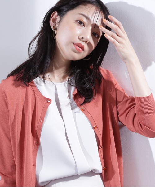 NATURAL BEAUTY BASIC(ナチュラルビューティーベーシック)の「レーヨンナイロン16Gカーディガン(カーディガン/ボレロ・レディース・ブラック/オフホワイト/オレンジ/グリーン・MEDIUM)」の4枚目の写真