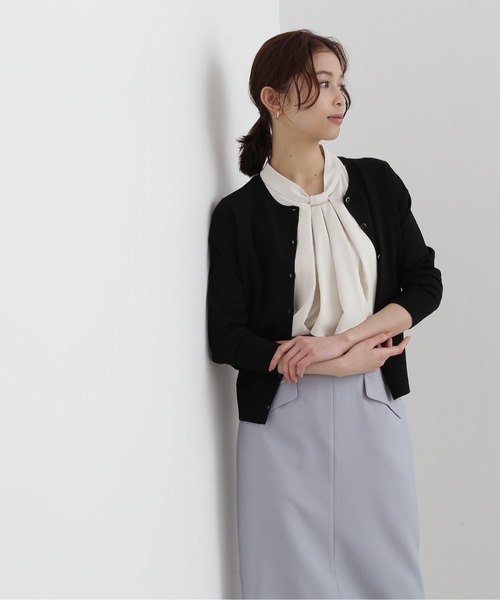 NATURAL BEAUTY BASIC(ナチュラルビューティーベーシック)の「レーヨンナイロン16Gカーディガン(カーディガン/ボレロ・レディース・ブラック/オフホワイト/オレンジ/グリーン・MEDIUM)」の2枚目の写真