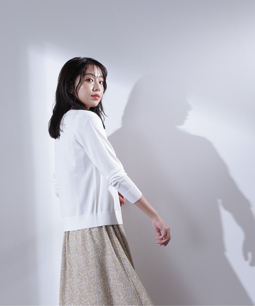 NATURAL BEAUTY BASIC(ナチュラルビューティーベーシック)の「レーヨンナイロン16Gカーディガン(カーディガン/ボレロ・レディース・ブラック/オフホワイト/オレンジ/グリーン・MEDIUM)」の7枚目の写真