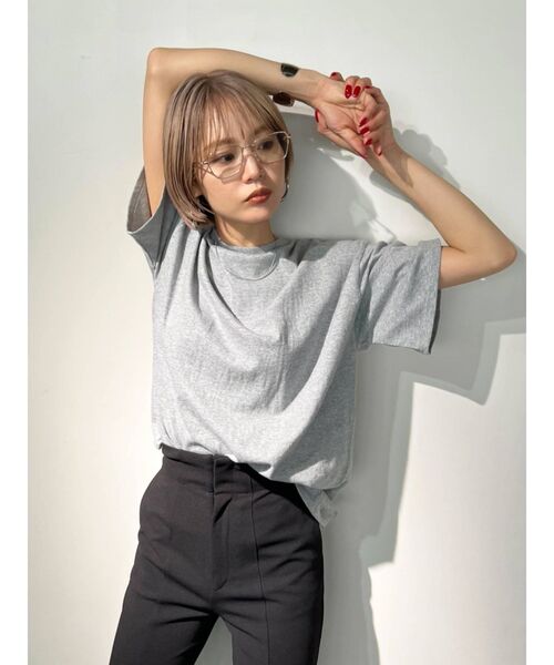 EMODA（エモダ）の「バックプリントオーバーTシャツ（Tシャツ/カットソー・レディース・ホワイト/ブラック/グレー/ブルー・FREE）」の13枚目の写真