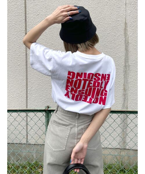 EMODA（エモダ）の「バックプリントオーバーTシャツ（Tシャツ/カットソー・レディース・ホワイト/ブラック/グレー/ブルー・FREE）」の14枚目の写真