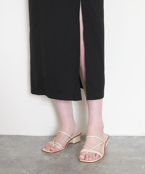 archives（アルシーヴ）の「Ｂａｃｋリボンスリットキャミワンピース（ワンピース・レディース・ブラック/アイボリー/ブルーグレー・MEDIUM）」の6枚目の写真