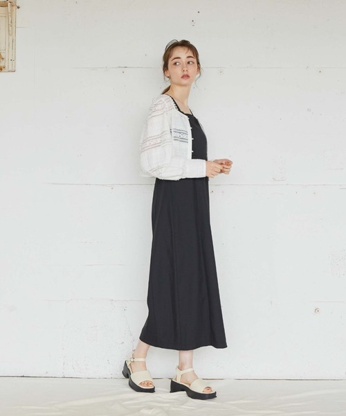 archives（アルシーヴ）の「Backリボンスリットキャミワンピース