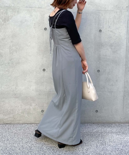 archives（アルシーヴ）の「Ｂａｃｋリボンスリットキャミワンピース（ワンピース・レディース・ブラック/アイボリー/ブルーグレー・MEDIUM）」の16枚目の写真