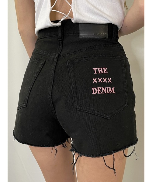EGOIST(エゴイスト)の「カットオフ刺繍デニムショートパンツ(デニムパンツ・レディース・ホワイト/ブラック/ライトブルー・M/S)」の2枚目の写真