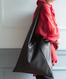 coca（coca） | 合皮トライアングルバッグ(ショルダーバッグ)