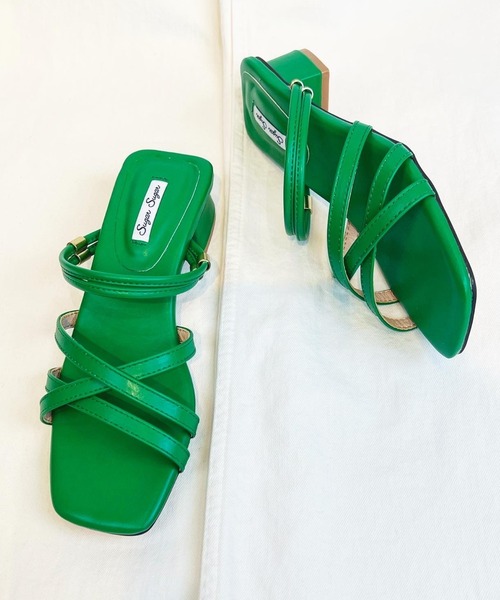 Sugar Sugar(シュガーシュガー)の「【SUGAR SUGAR シュガーシュガー】ローヒール2WAYサンダル(サンダル・レディース・ブラック/グリーン/イエロー/ベージュ/パープル・LL/L/S/M)」の1枚目の写真