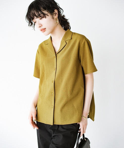 haco!（ハコ）の「雨にも負けず賢くきれいにお手軽に！楽ちんなのにきちんと見えする　お仕事にも便利な撥水加工の開衿シャツ（シャツ/ブラウス・レディース・マスタード/ダークネイビー・SMALL/MEDIUM/LARGE/X-LARGE）」の3枚目の写真