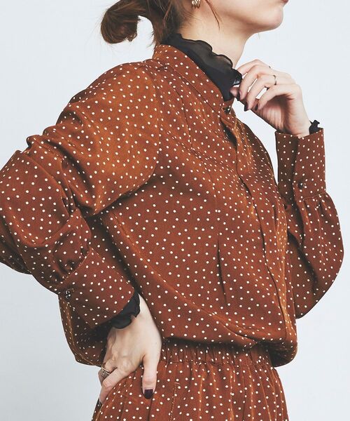 le.coeur blanc（ルクールブラン）の「シアータートル（Tシャツ/カットソー・レディース・ブラック/グリーン/アイボリー・38）」の17枚目の写真