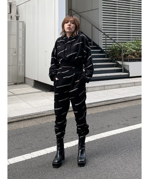 ENVYM（アンビー）の「オールロゴジョガーＰＴ（その他パンツ・レディース・ホワイト/ブラック・FREE）」の8枚目の写真