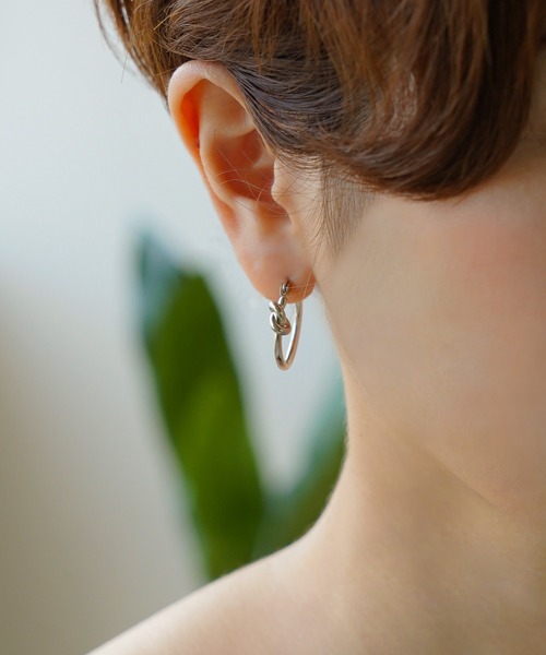 金属アレルギー対応 ノットモチーフフープピアス S0757【IAMUSE