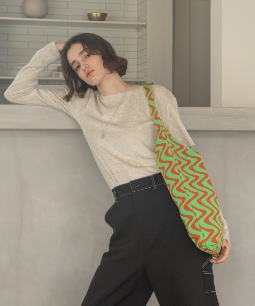 VACANCY(ヴァカンシー)の「ウェーブ柄ニットトートバッグ(トートバッグ・レディース・ブラック/オレンジ・FREE)」の7枚目の写真